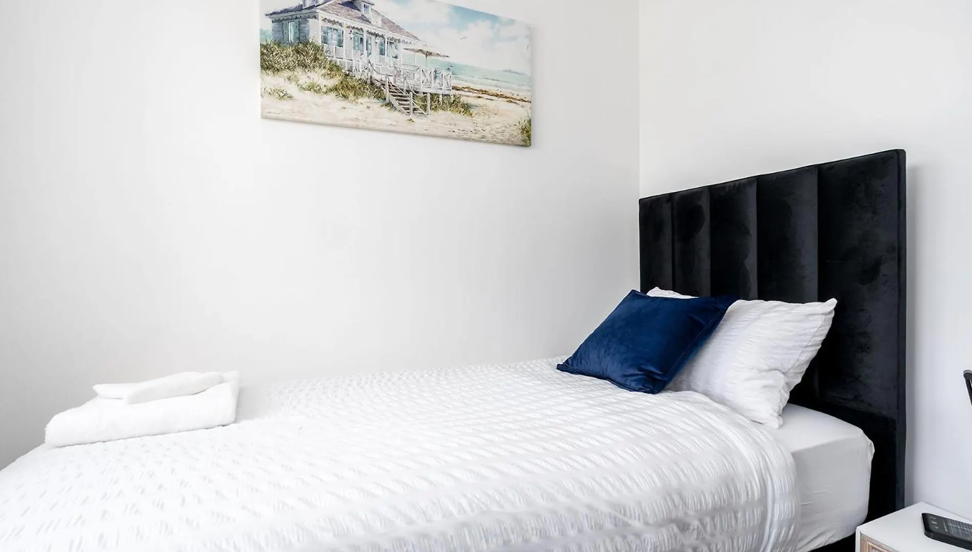 4Bdr House,8 Guests, Contractor Stays , Holiday Home, Free Parking, Reliable Wifi, Worksite And Amenities Nearby! 동커스터 영국
